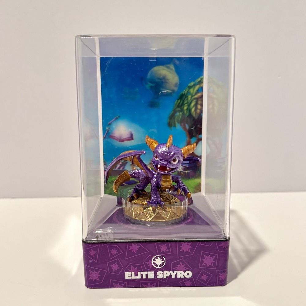 Skylanders Eon's‎ Elite Spyro w/ Display Case